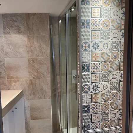 Superbe Loft Vieil Антиб