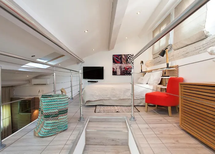 Superbe Loft Vieil شقة