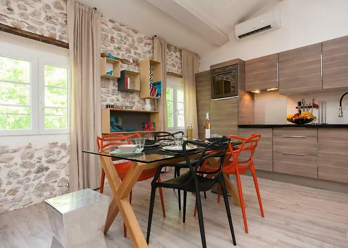 Superbe Loft Vieil شقة