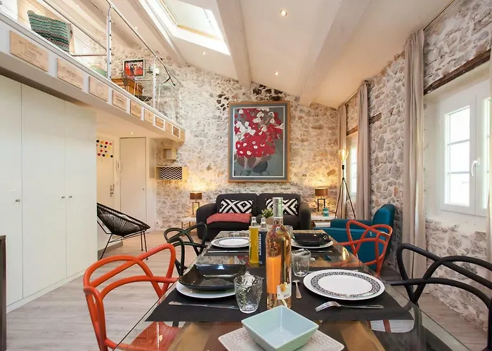 Superbe Loft Vieil * أنتيب